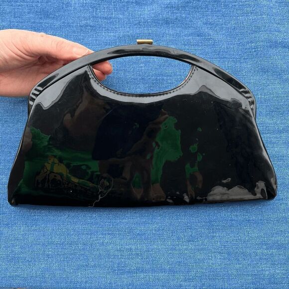 Vintage 60s Black Patent Vinyl Mod Handbag w/ Nautical Lining Brass Clasp - Picture 9 of 9